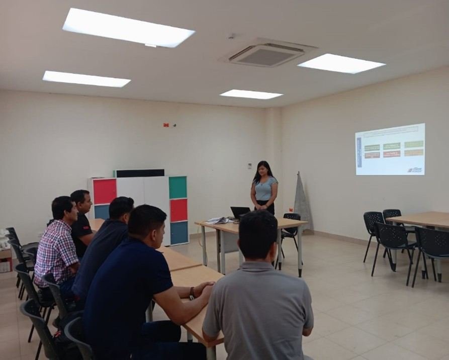 Sesión de capacitación empresarial in-company facilitada por Dynamis